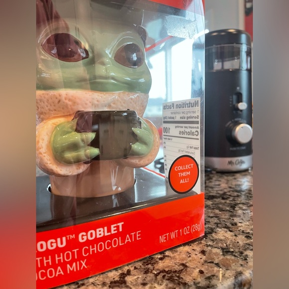 ⬇️Star Wars mandolorian Grogu baby yoda goblet hot cocoa set - Picture 2 of 7